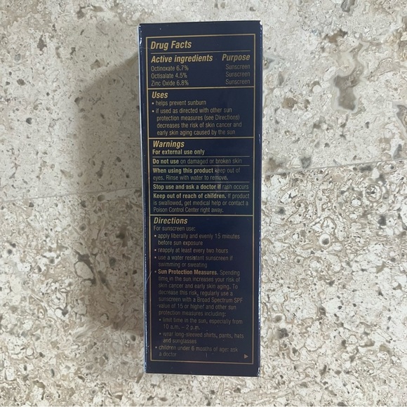 NIB Estee Lauder Futurist SkinTint Serum Foundation SPF 20 1N2 Ecru - Picture 9 of 11